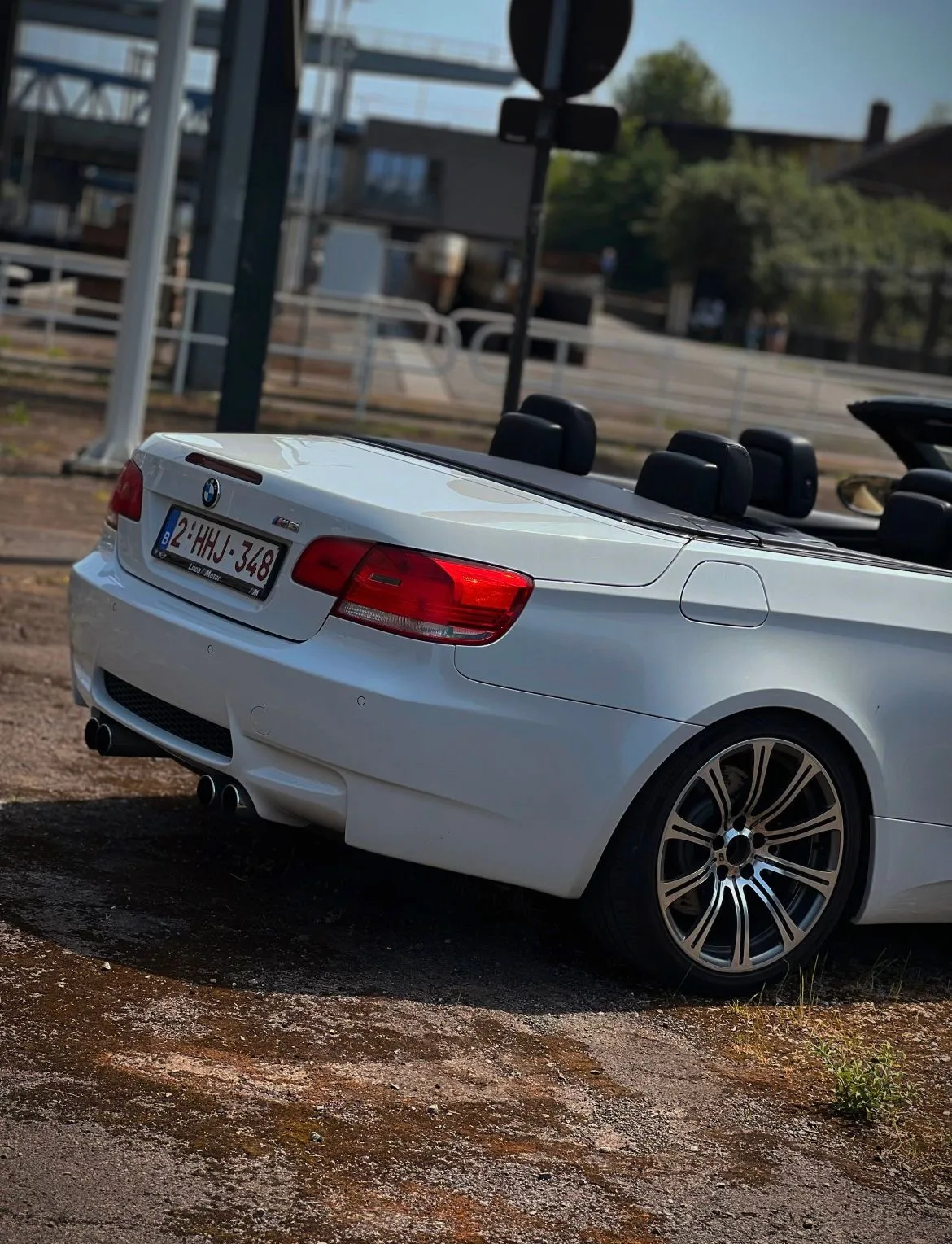 BMW M3 2010 — photo 2