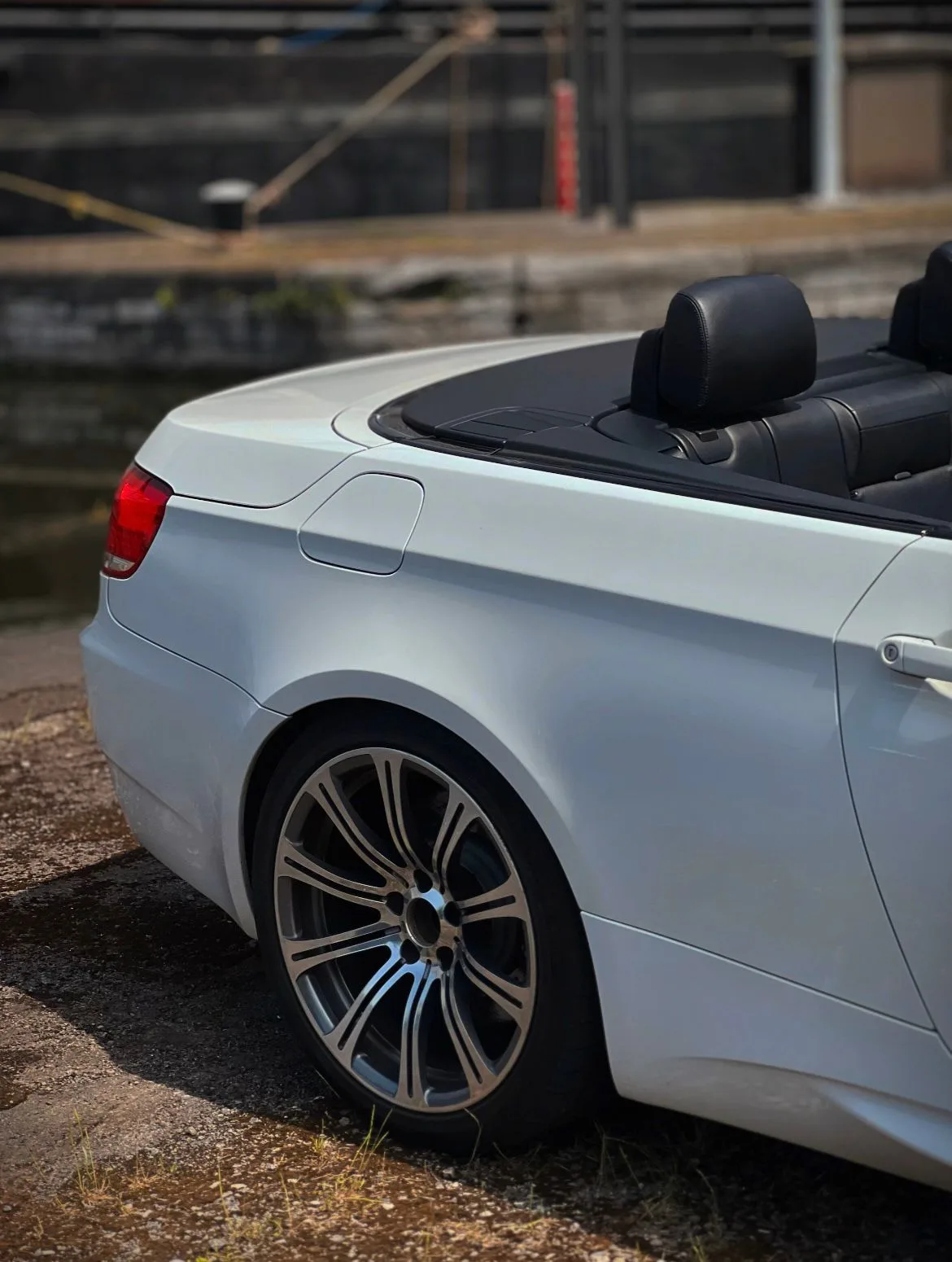 BMW M3 2010 — photo 4