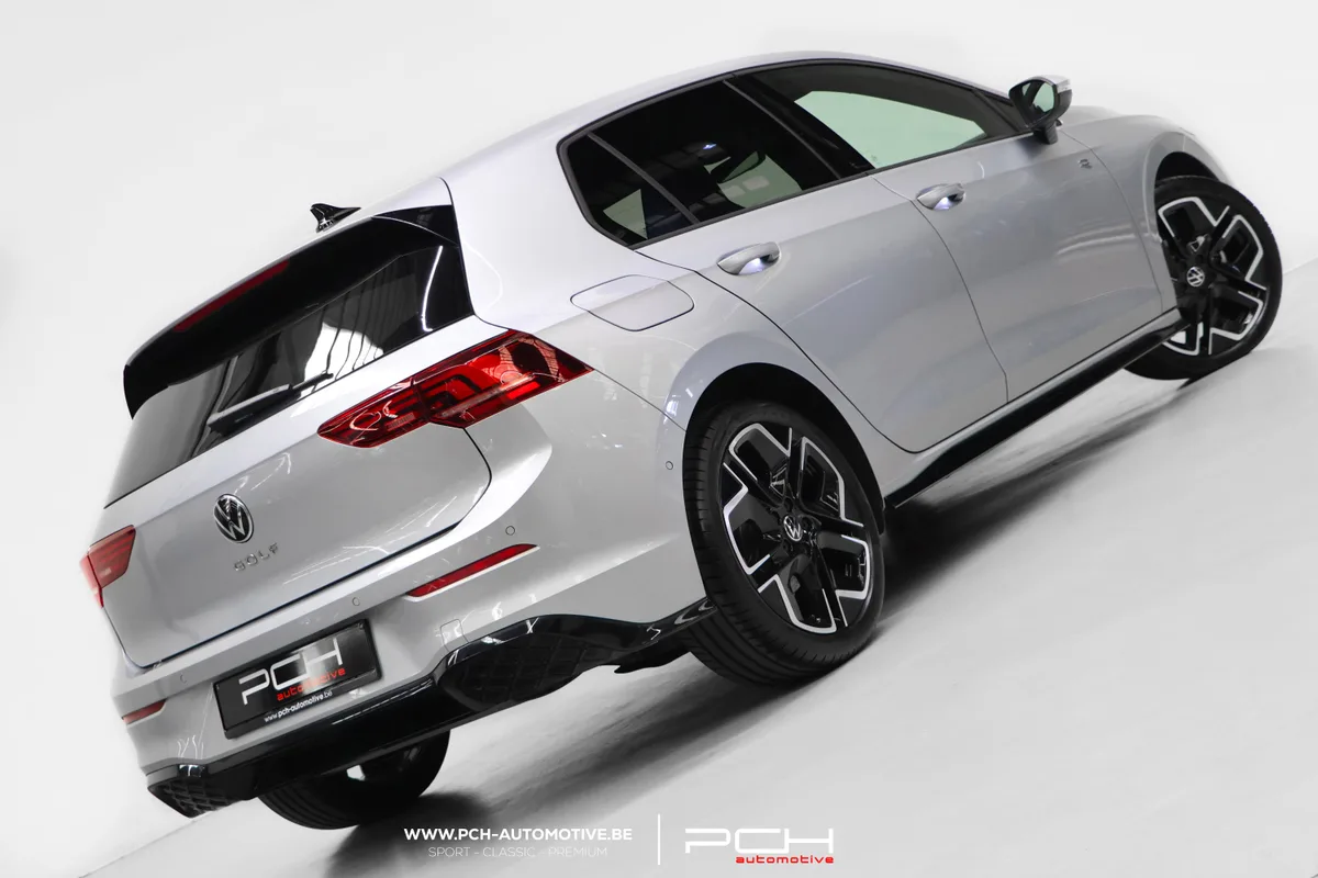 Volkswagen Golf 2026 — photo 2