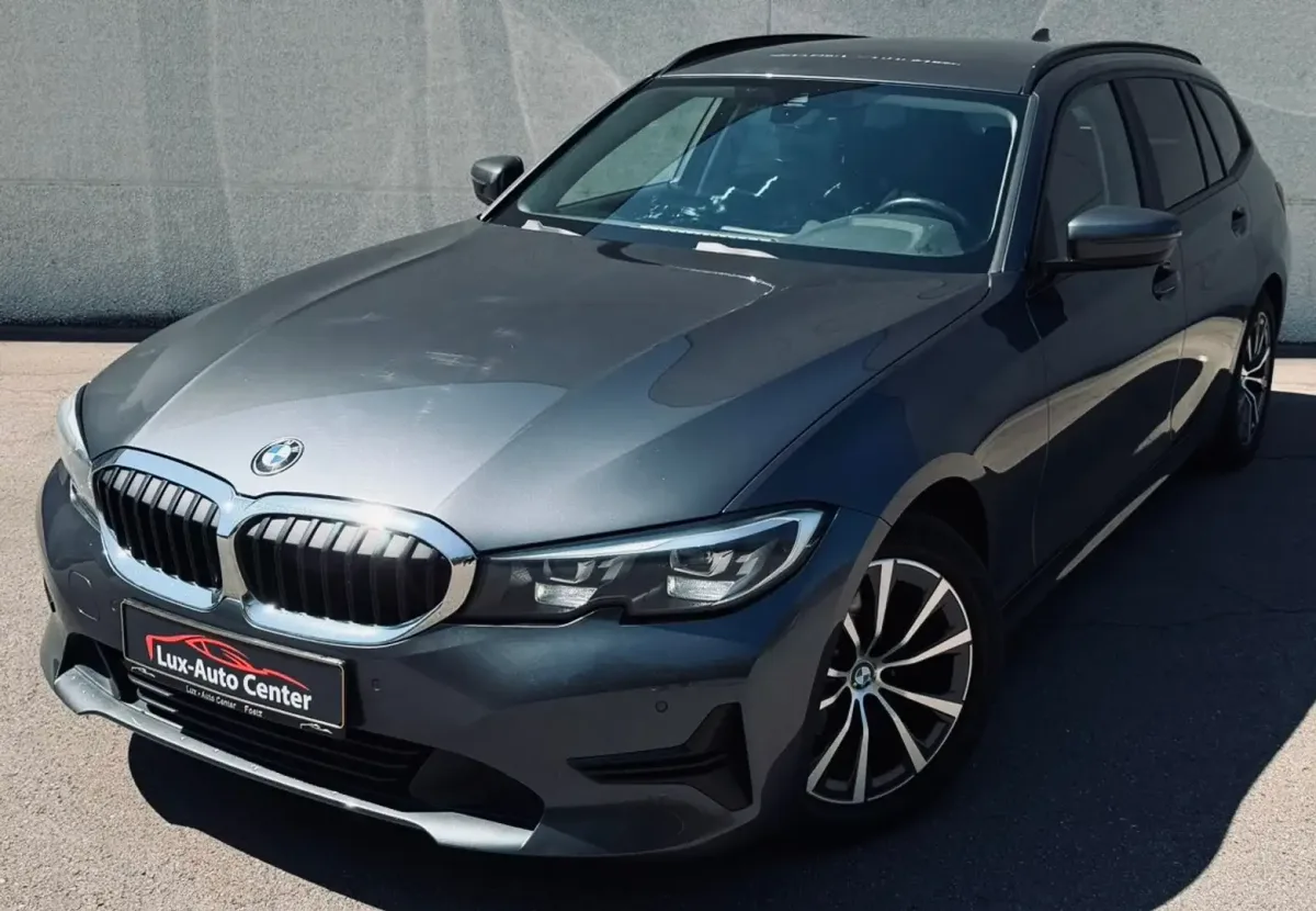 BMW 318 2021 — photo 1