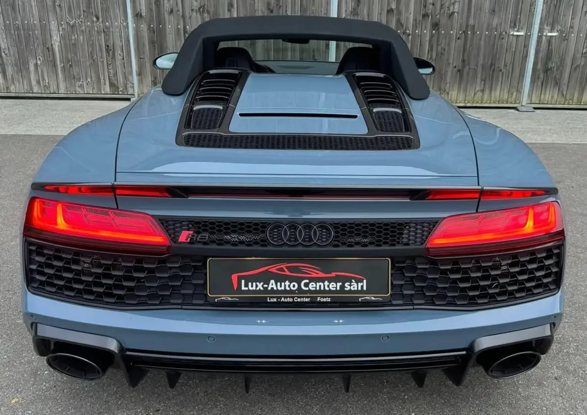 Audi R8 2021 — photo 2
