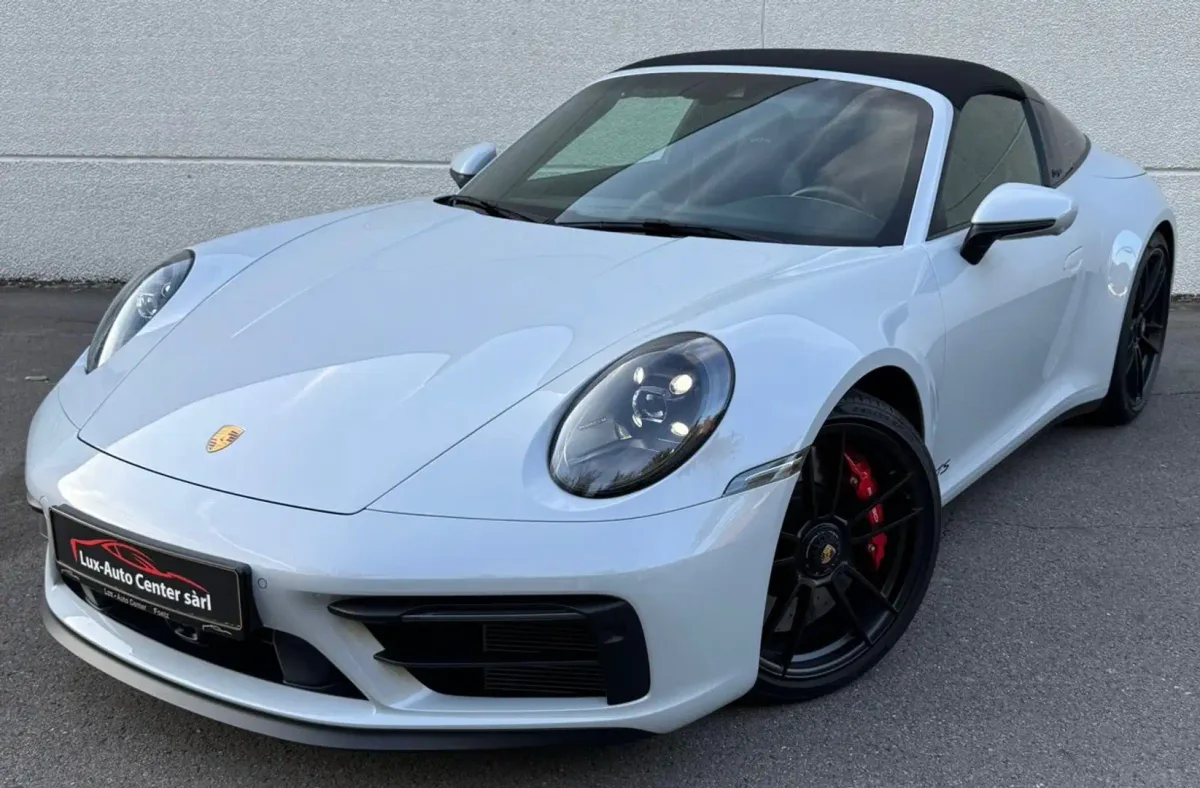 Porsche 911 2024 — photo 1
