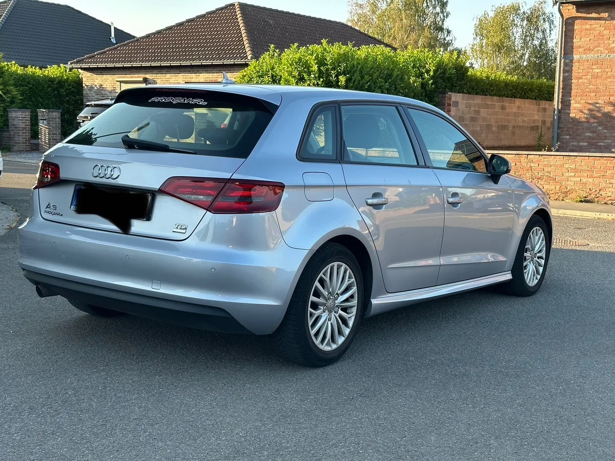 Audi A3 2016 — photo 2