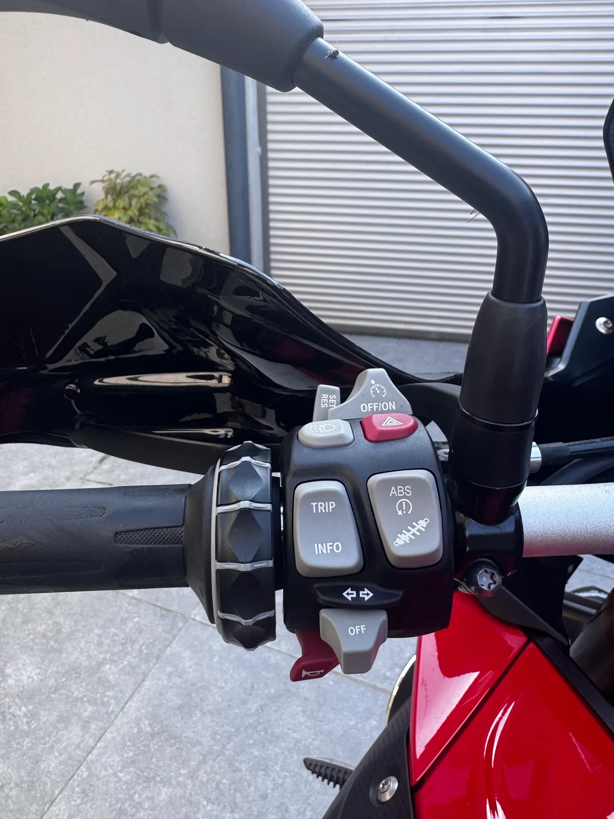 BMW Motorrad S 1000 XR 2017 — photo 4