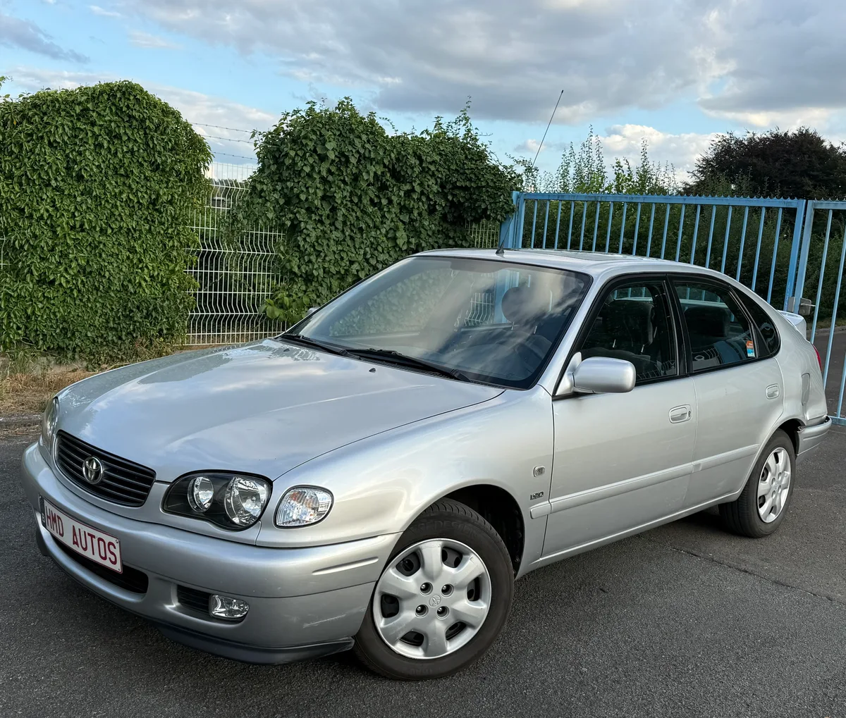 Toyota Corolla 2001 — photo 1