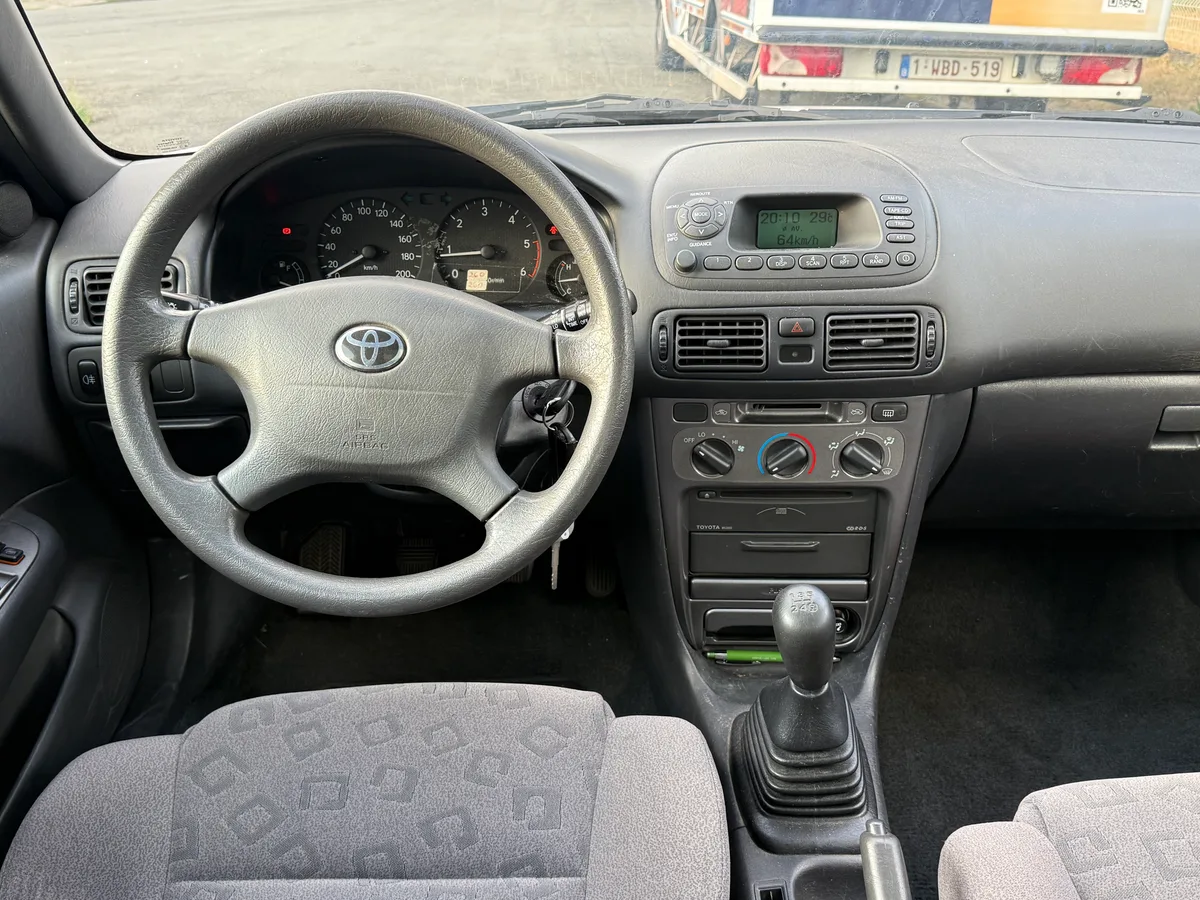 Toyota Corolla 2001 — photo 4
