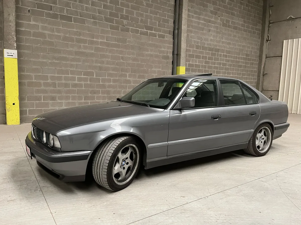 BMW M5 1992 — photo 2