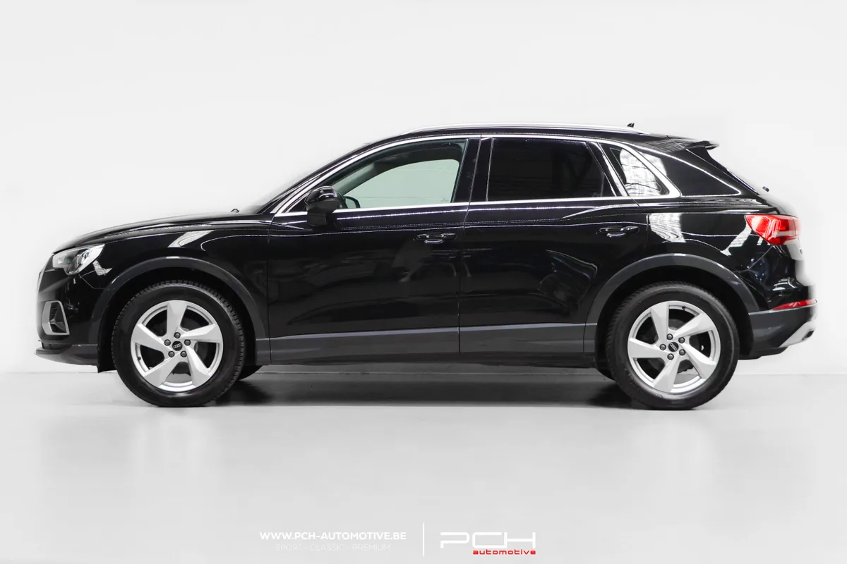 Audi Q3 2022 — photo 3