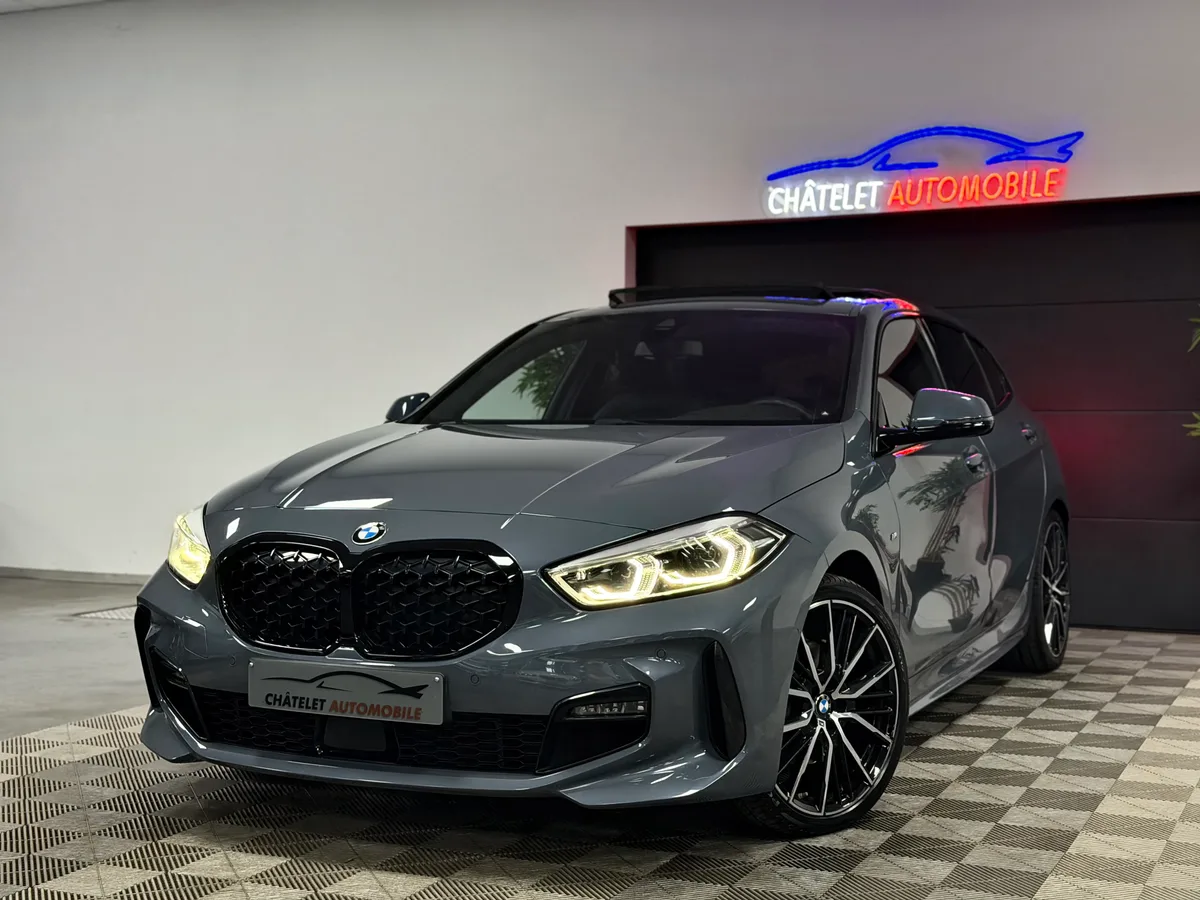 BMW 118i 2019 — photo 1
