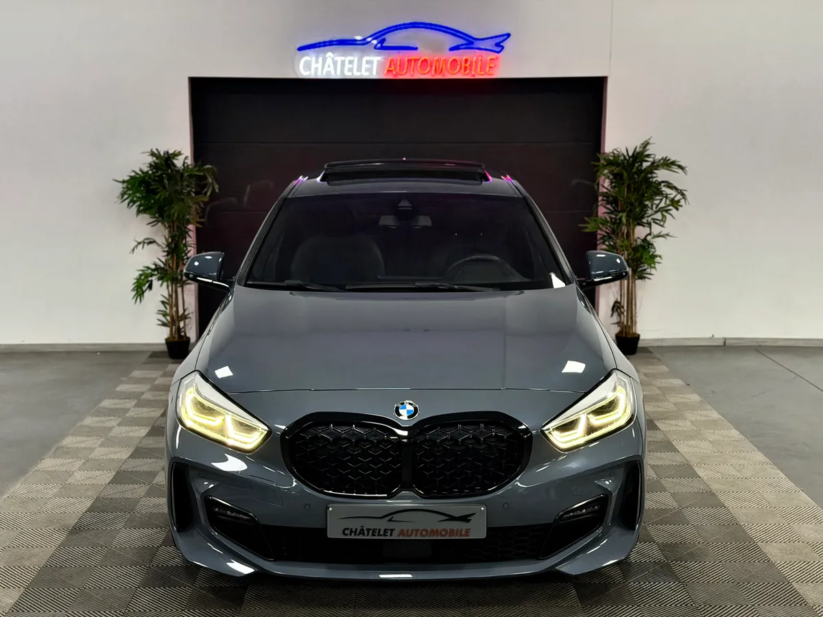 BMW 118i 2019 — photo 2