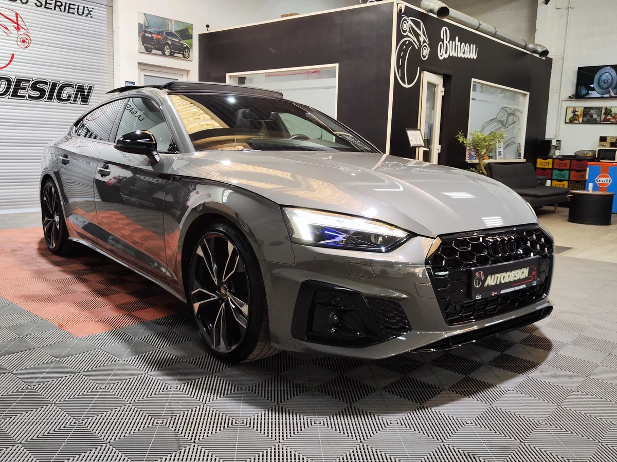 Audi A5 2023 — photo 1