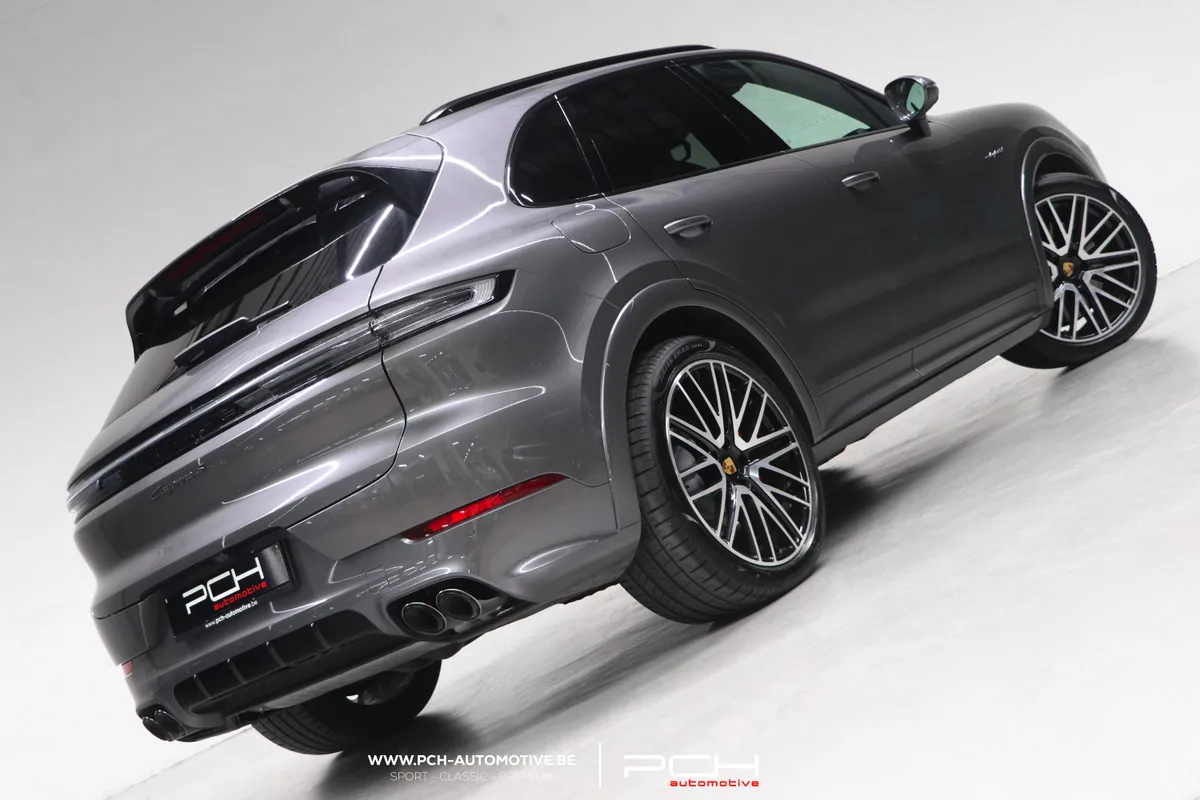 Porsche Cayenne 2024 — photo 2