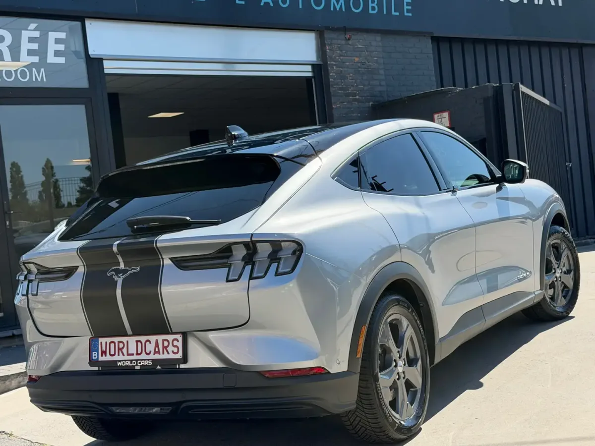 Ford Mustang 2021 — photo 4