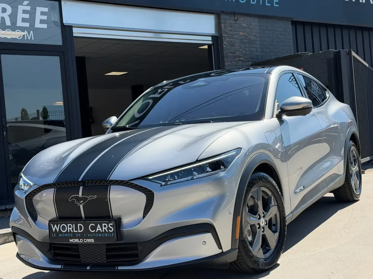 Ford Mustang 2021 — photo 1