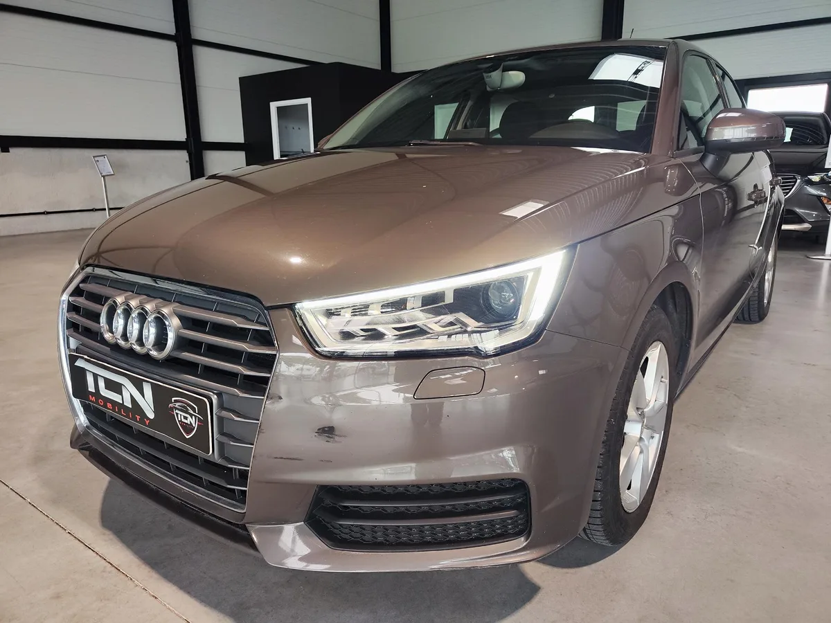 Audi A1 2017 — photo 1