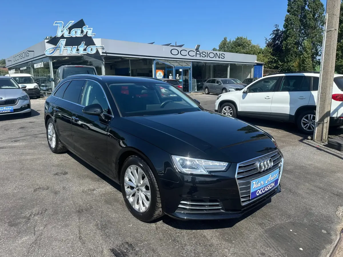 Audi A4 2018 — photo 2