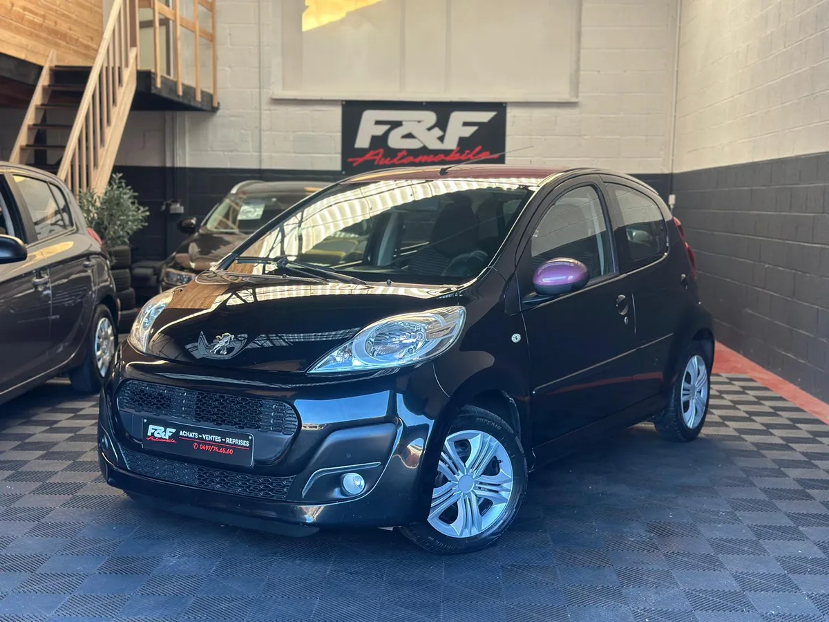 Peugeot 107 2014 — photo 1