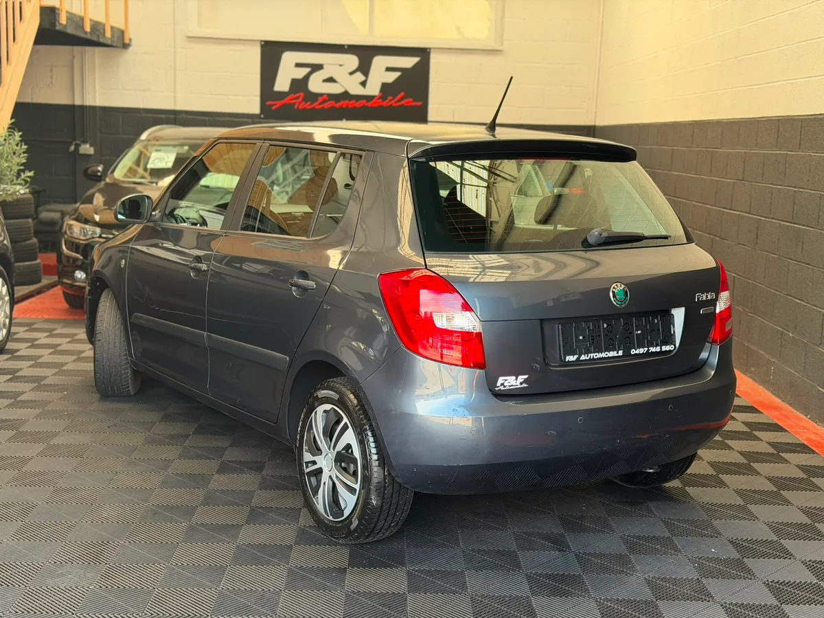 Skoda Fabia 2011 — photo 4