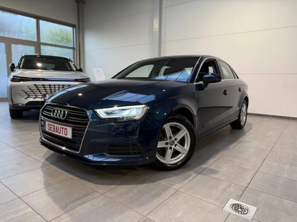 Audi A3 2019 — photo 1