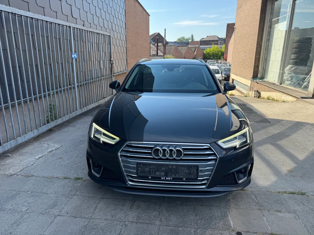Audi A4 2019 — photo 1