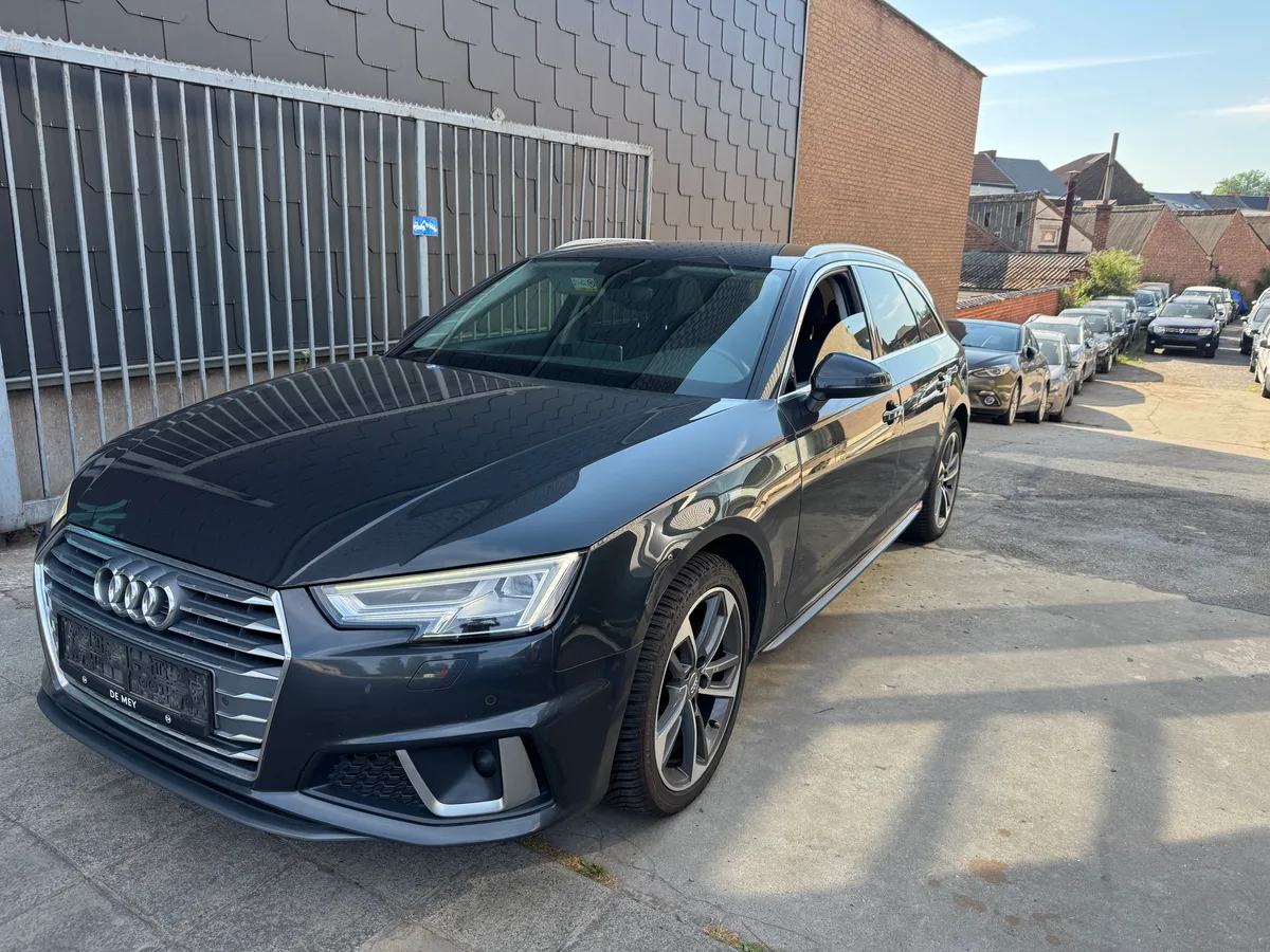 Audi A4 2019 — photo 2