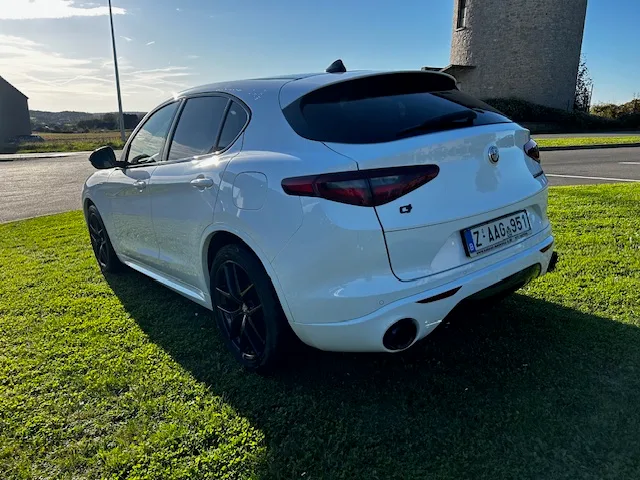 Alfa Romeo Stelvio 2020 — photo 2