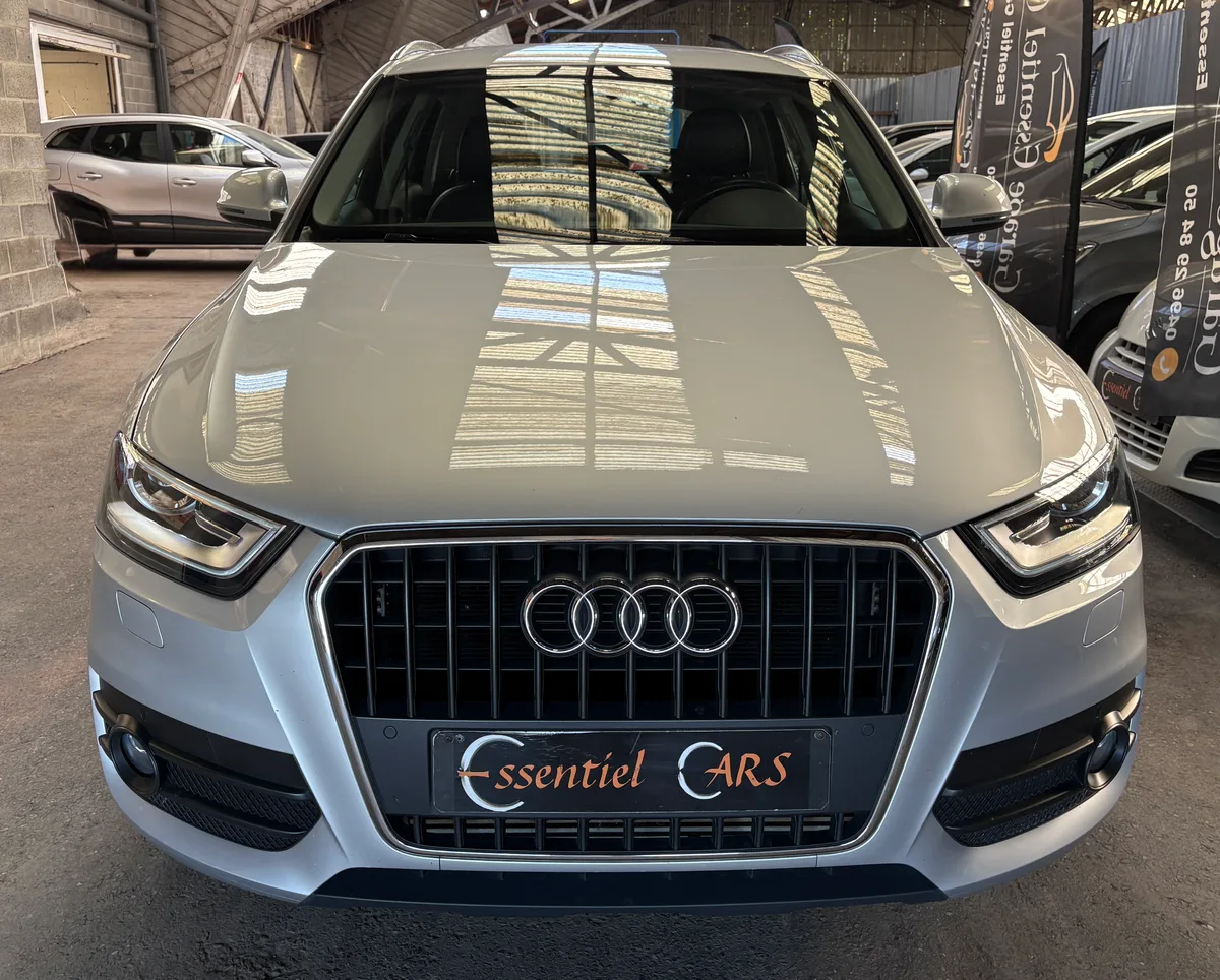 Audi Q3 2013 — photo 1