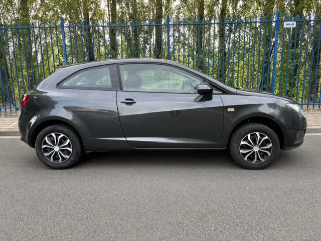 SEAT Ibiza 2011 — photo 3