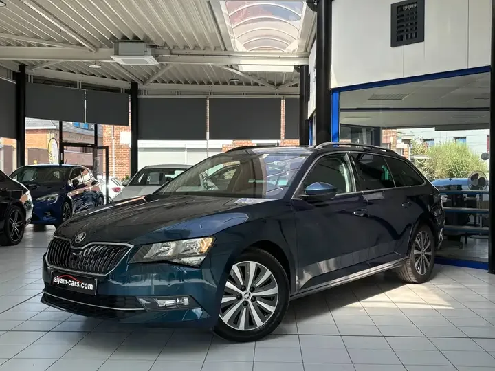Skoda Superb 2018 — photo 1