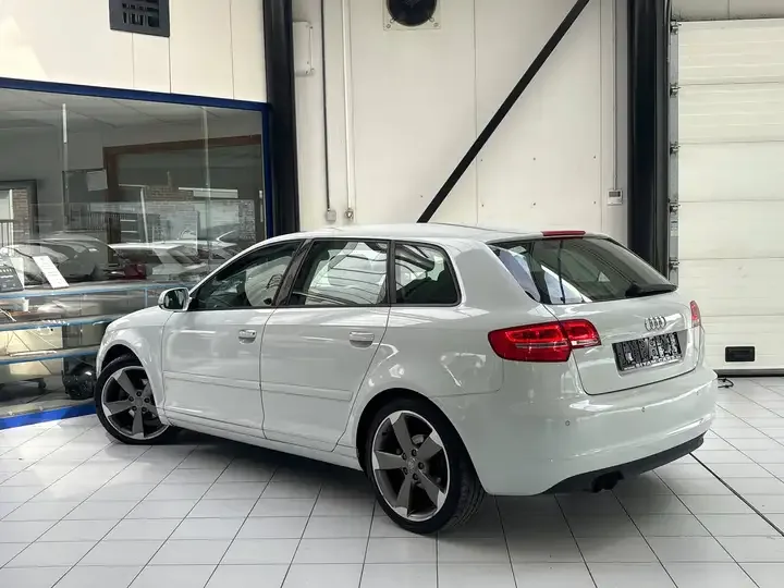 Audi A3 2012 — photo 3
