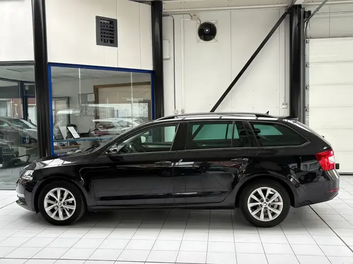 Skoda Octavia 2017 — photo 2