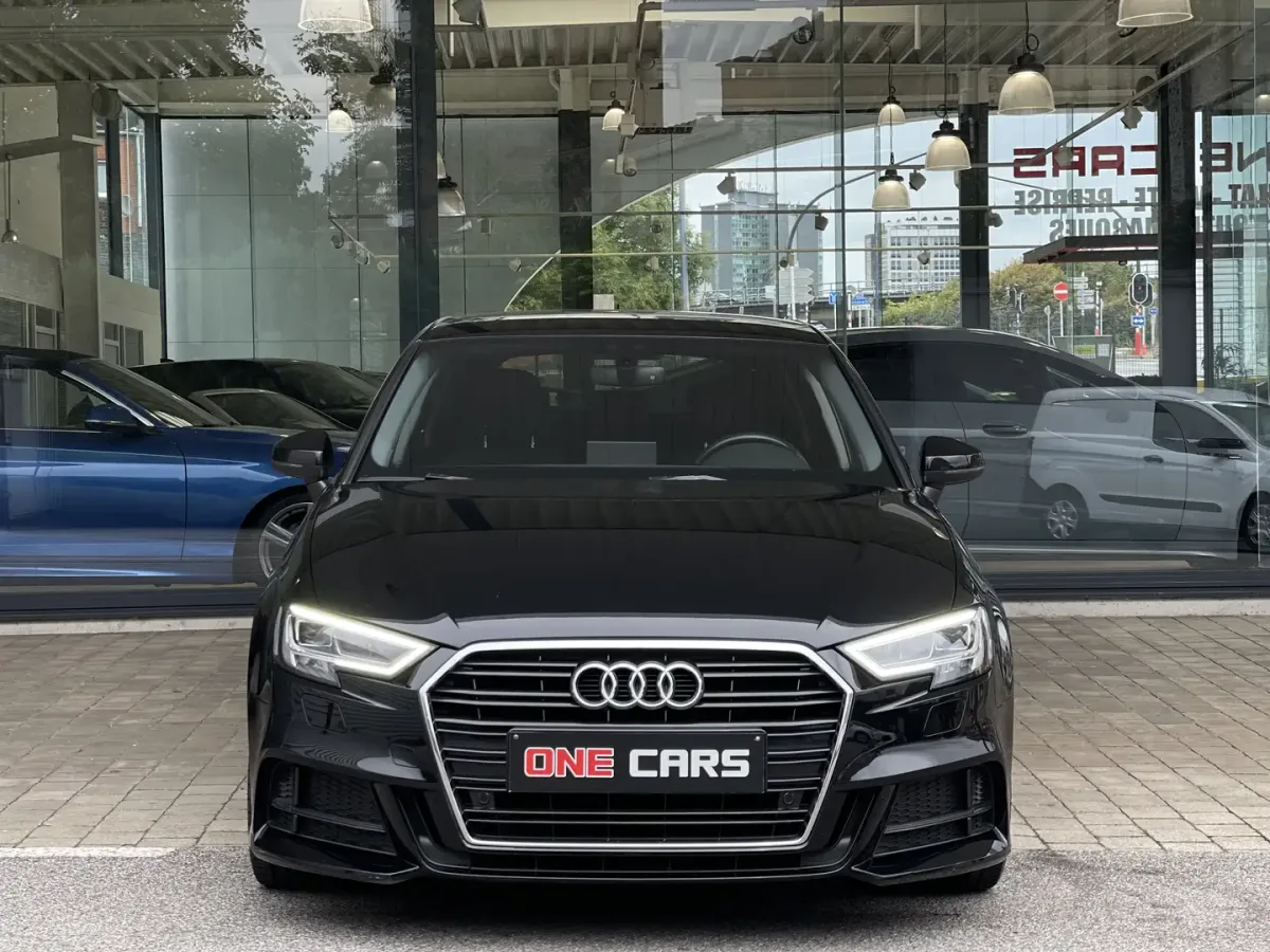 Audi A3 2020 — photo 2