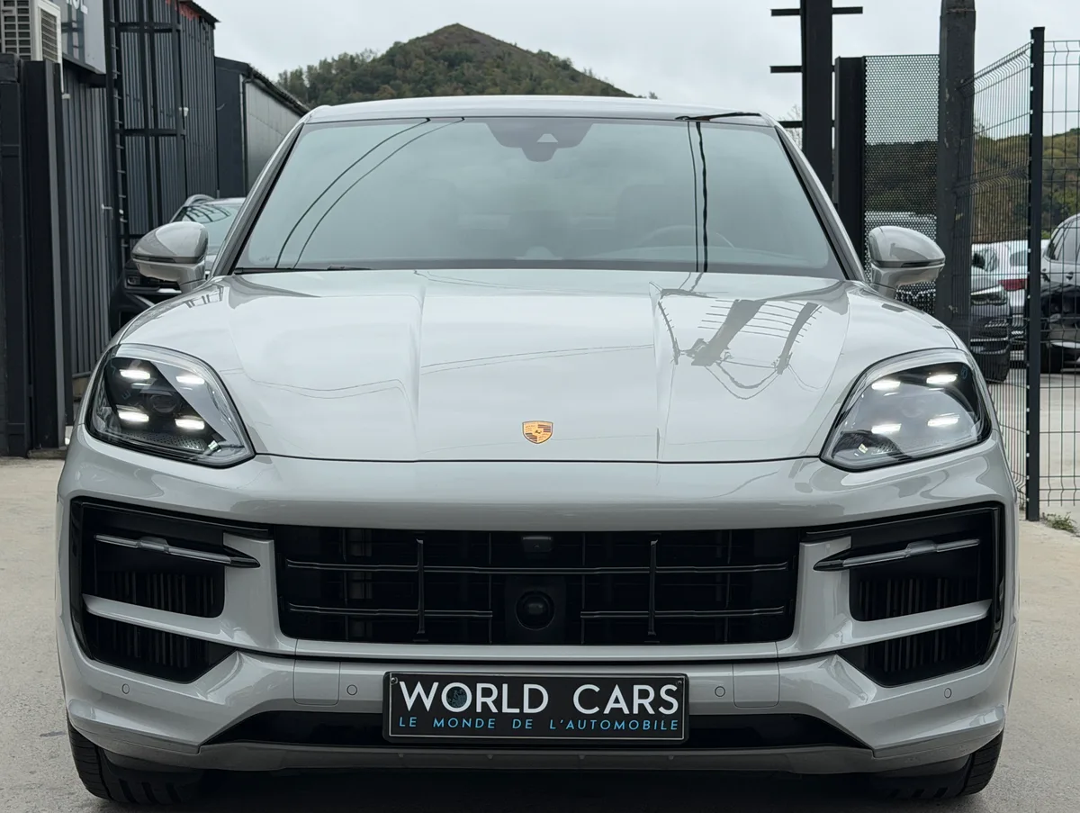 Porsche Cayenne 2024 — photo 3