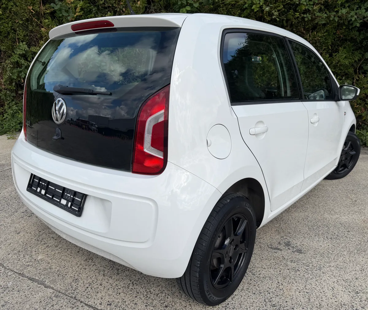 Volkswagen Up! 2014 — photo 4