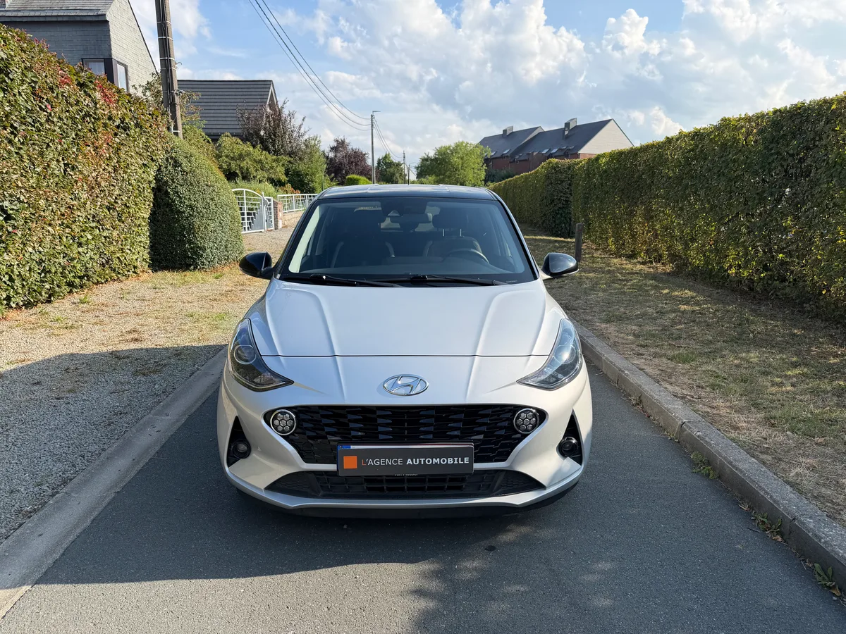 Hyundai i10 2022 — photo 2