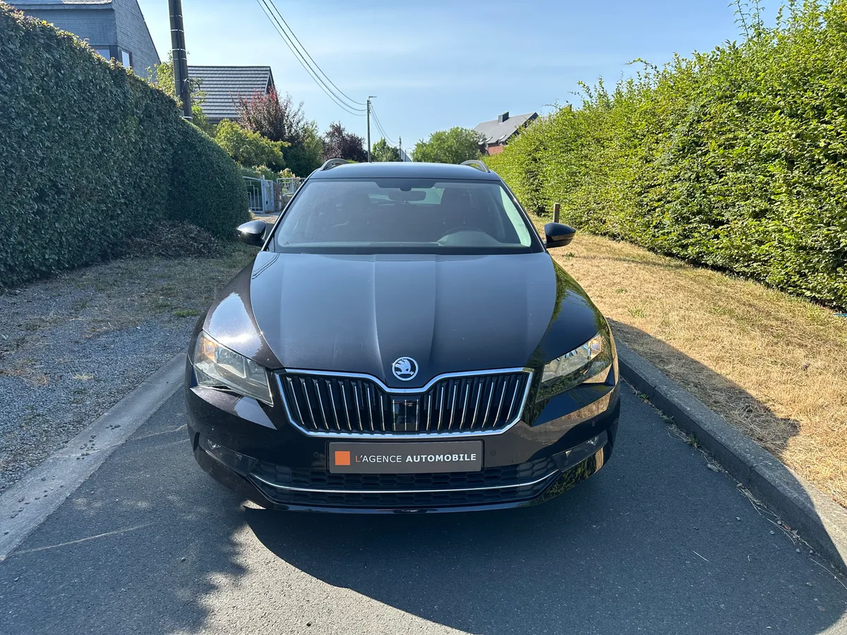 Skoda Superb 2017 — photo 2
