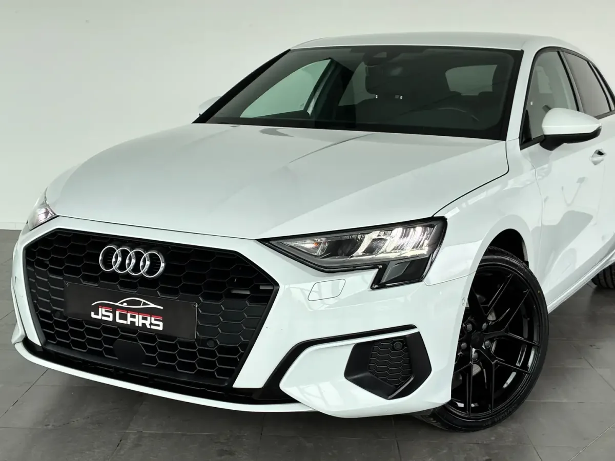 Audi A3 2021 — photo 2