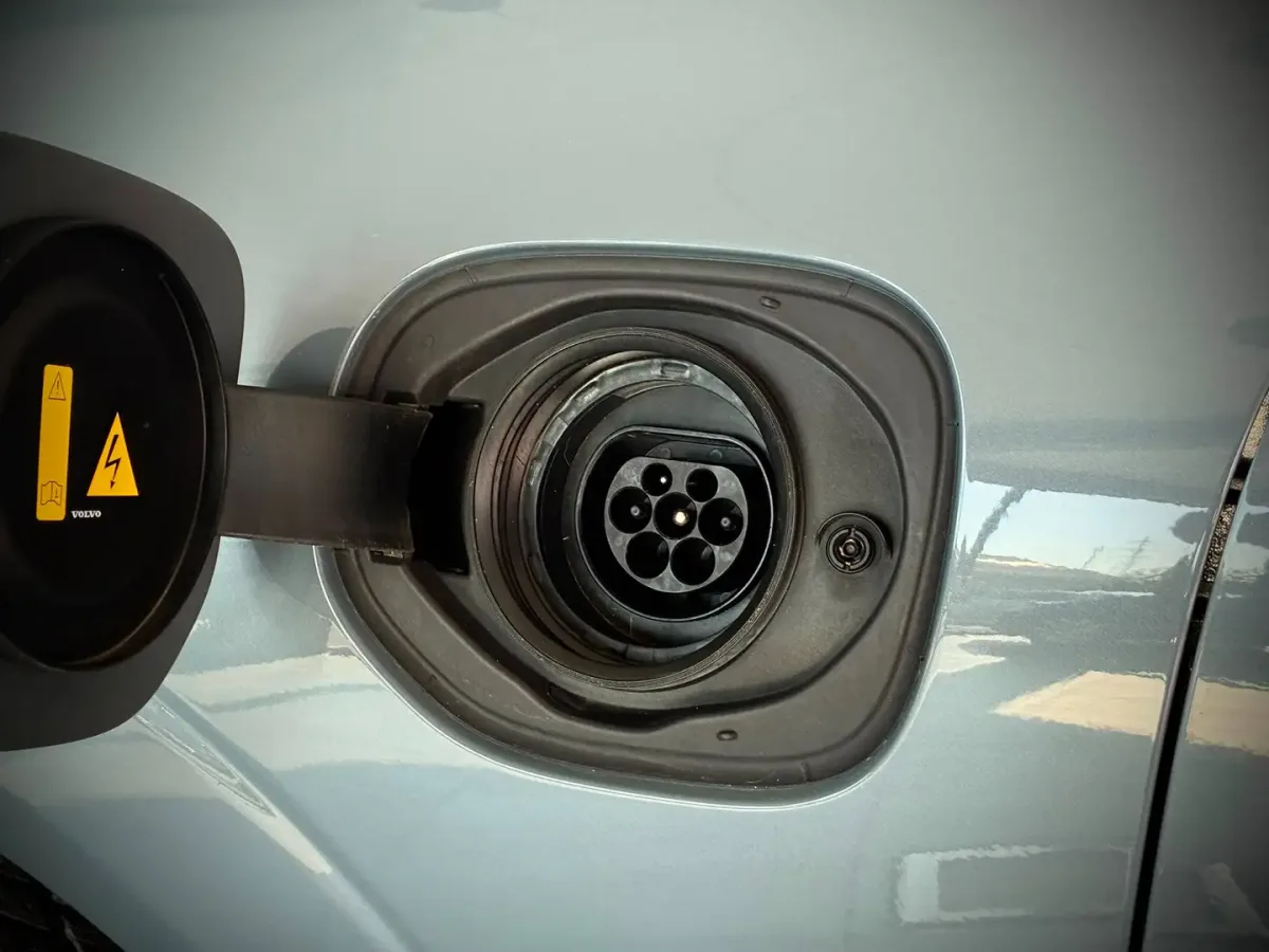 Volvo XC60 2023 — photo 4