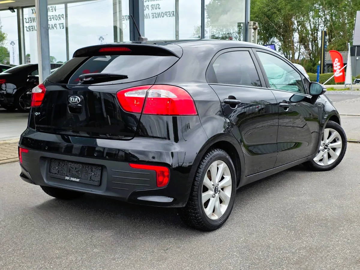 Kia kio 2018 — photo 3