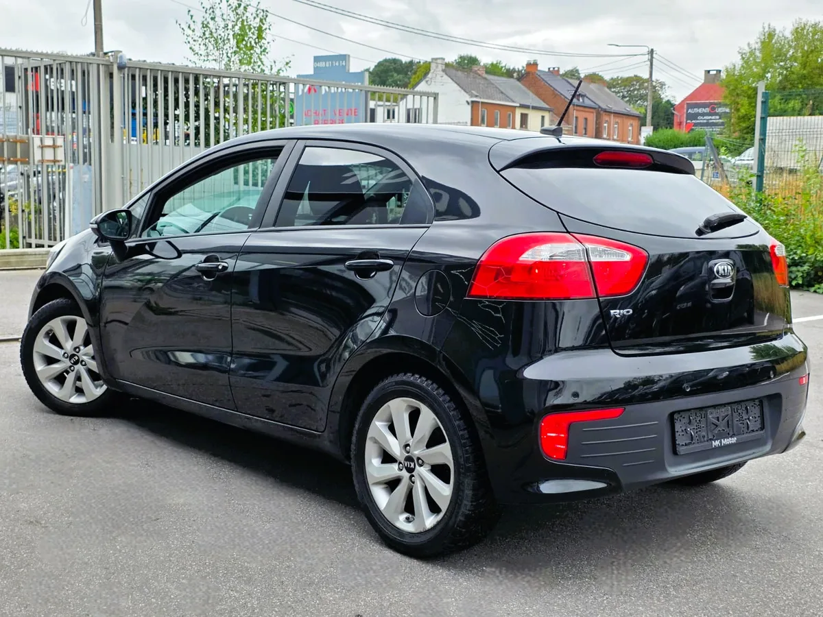 Kia kio 2018 — photo 4