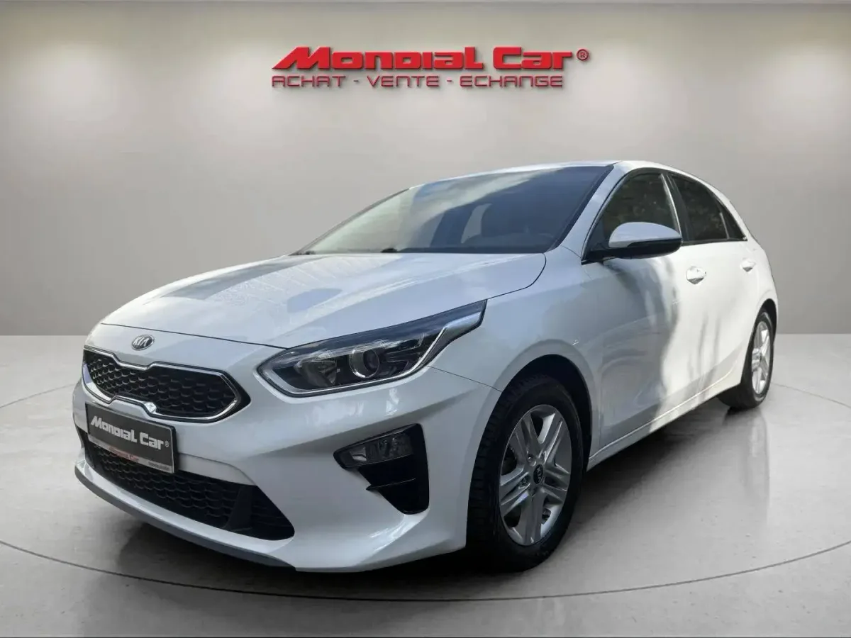 Kia Ceed 2021 — photo 1