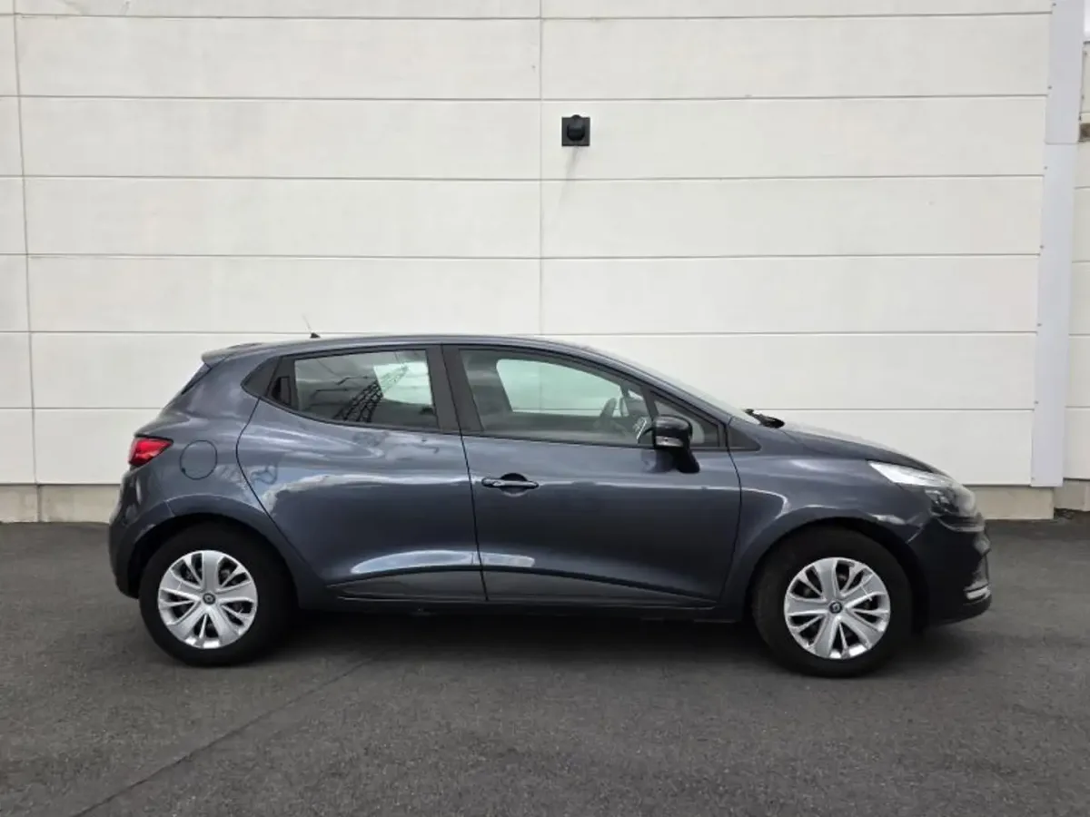 Renault Clio 2017 — photo 4