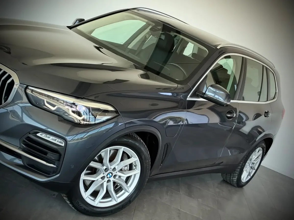BMW X5 2021 — photo 3