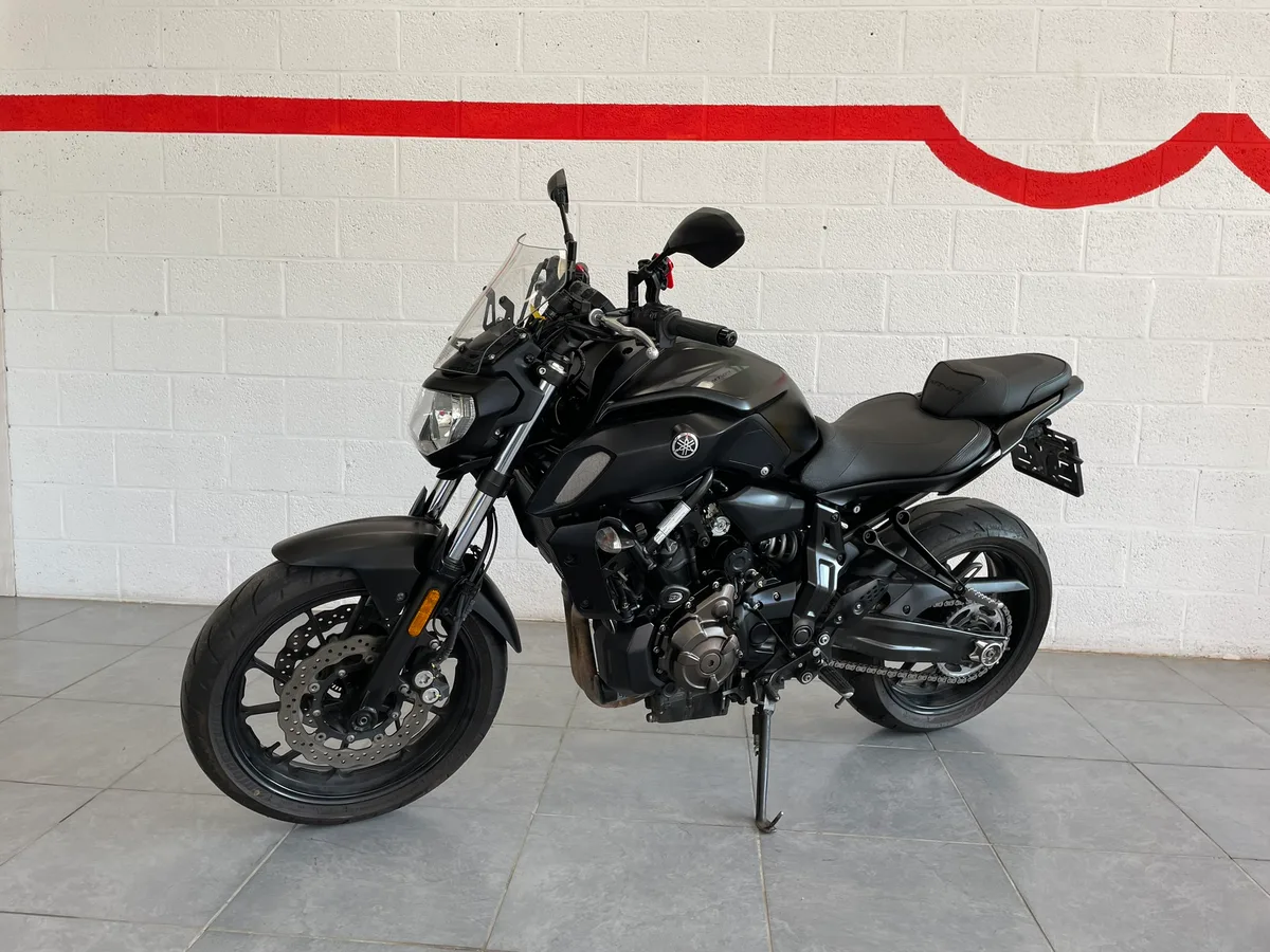 Yamaha MT-07 2018 — photo 2