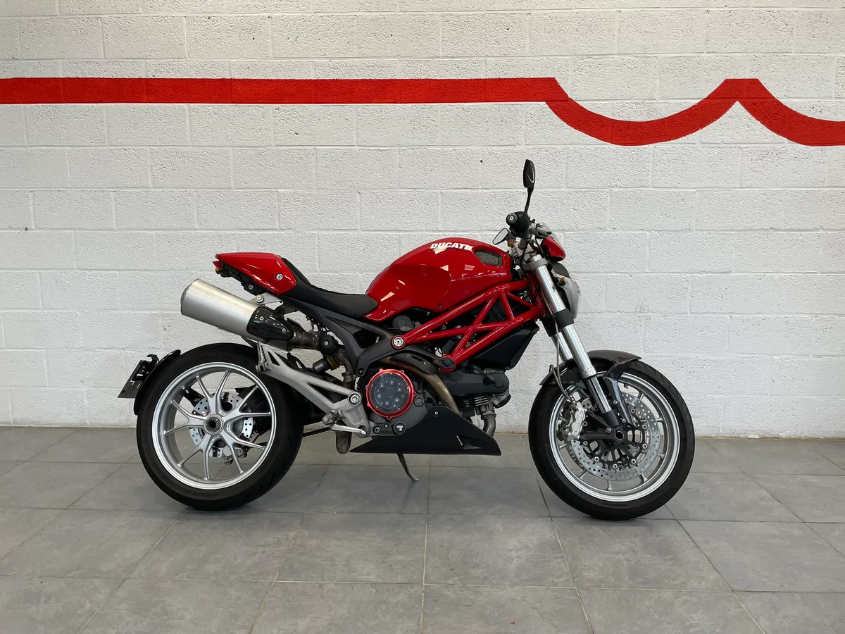 Ducati Monster 2009 — photo 3