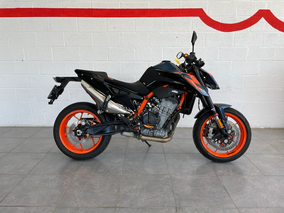 KTM 890 Duke 2023 — photo 3