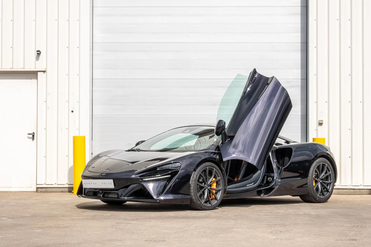 McLaren Artura 2023 — photo 4