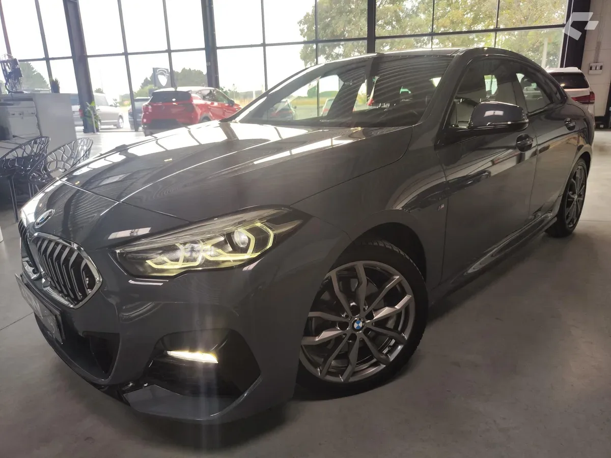 BMW 216d 2022 — photo 1