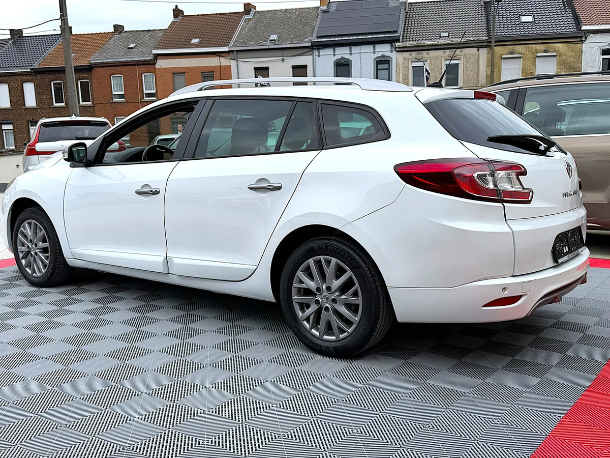 Renault Mégane 2013 — photo 4