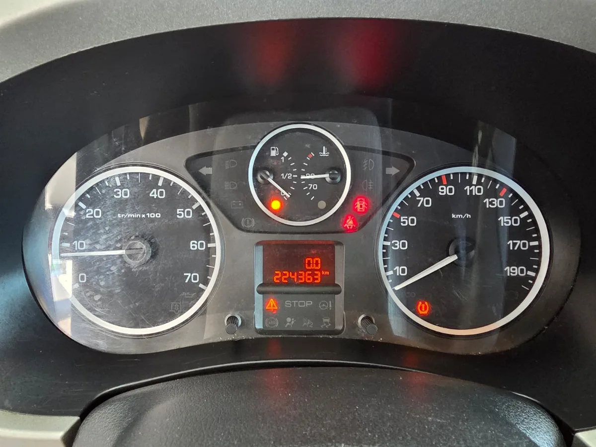 Peugeot Partner 2015 — photo 3